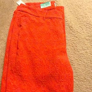 Old navy ankle length pixie pants.